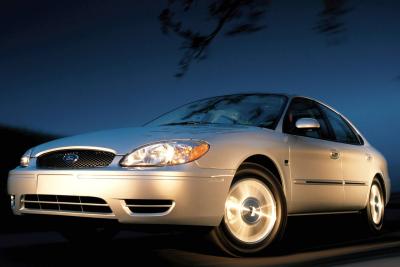 2004 Ford Taurus