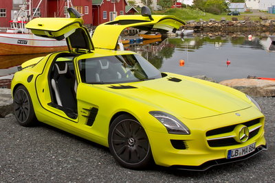 2010 Mercedes-Benz SLS AMG E-CELL