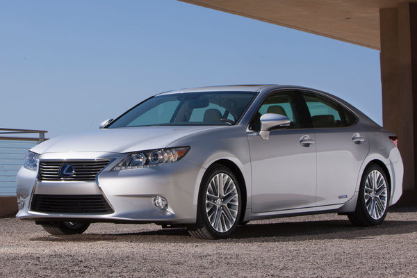 2013 Lexus ES 300h