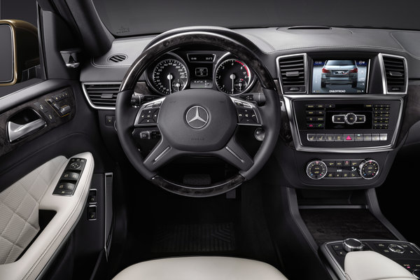 2013 Mercedes-Benz GL-Class Instrumentation