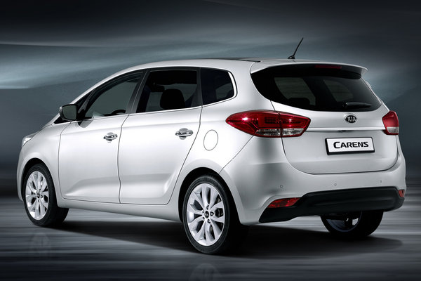 2013 Kia Carens