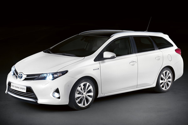 2013 Toyota Auris Hybrid Touring Sports