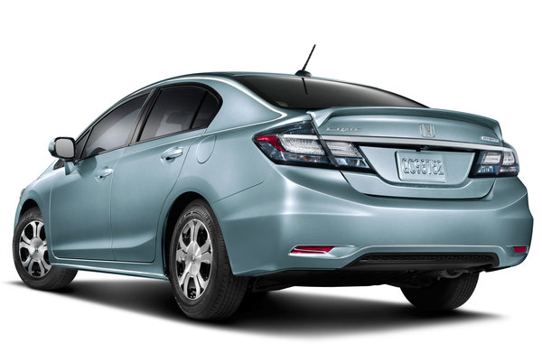 2013 Honda Civic Hybrid sedan