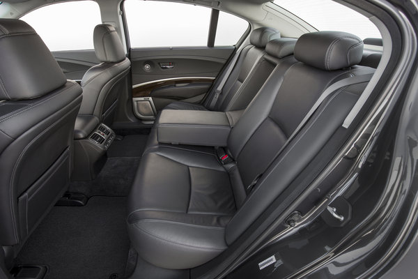 2014 Acura RLX Interior