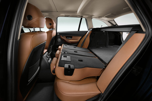 2013 BMW 3-Series Wagon Interior