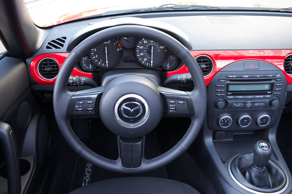 2013 Mazda MX-5 Club Instrumentation