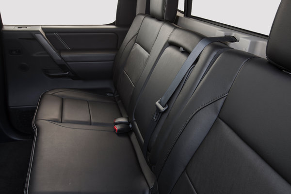 2013 Nissan Titan Crew Cab Interior