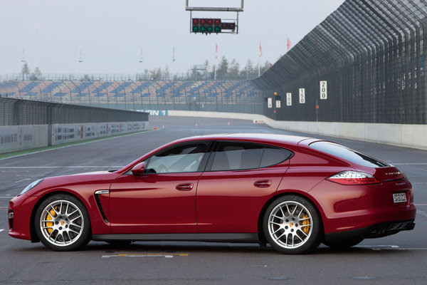 2013 Porsche Panamera GTS