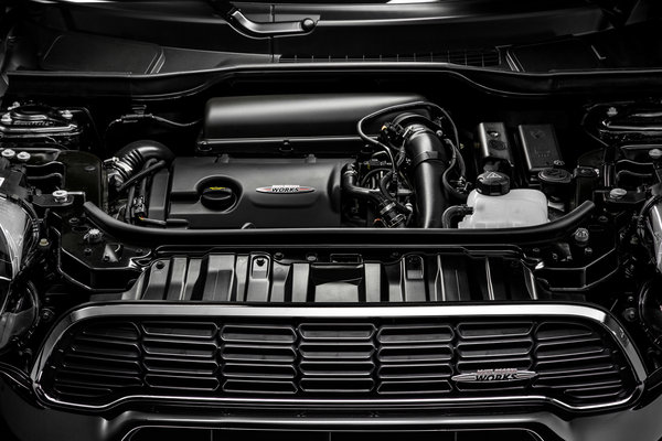 2013 Mini Cooper Paceman John Cooper Works  Engine