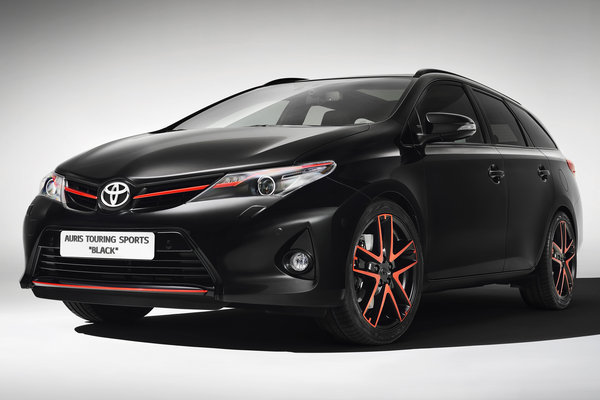 2013 Toyota Auris TS Black