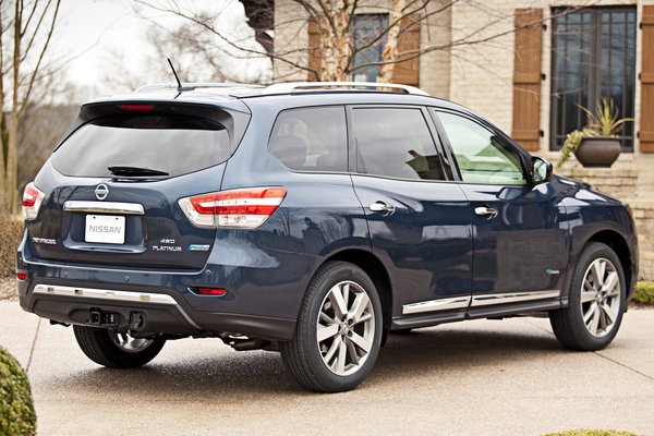 2014 Nissan Pathfinder Hybrid