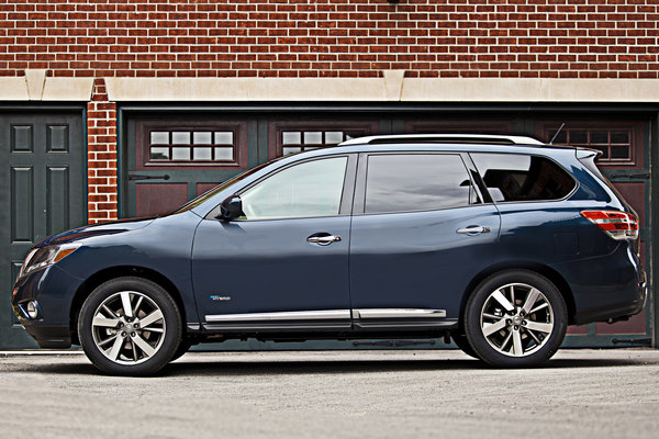 2014 Nissan Pathfinder Hybrid