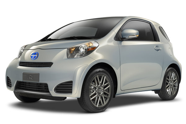 2014 Scion 10 Series iQ