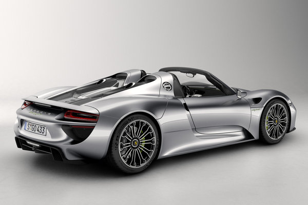 2015 Porsche 918 Spyder