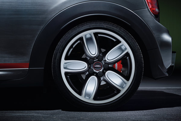 2014 Mini John Cooper Works Wheel