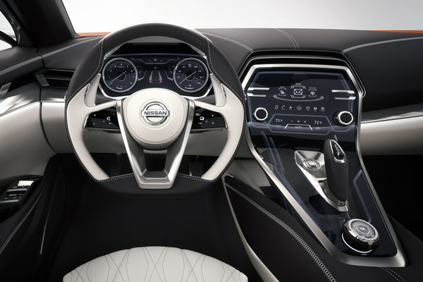 2014 Nissan sport sedan Instrumentation