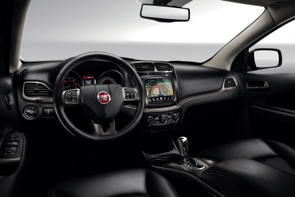 2015 Fiat Freemont Cross Interior