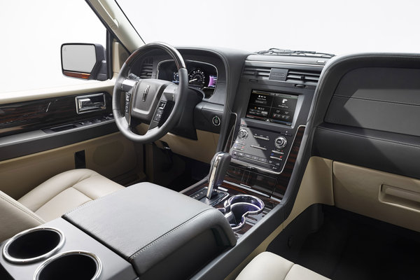 2015 Lincoln Navigator Interior