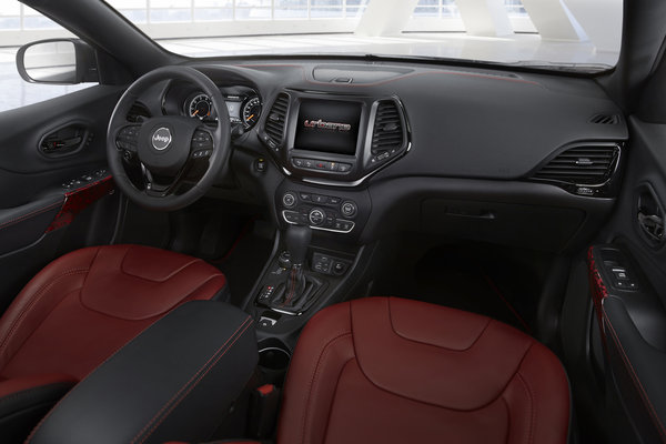 2014 Jeep Cherokee Urbane Design Interior