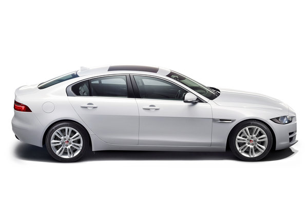 2016 Jaguar XE sedan