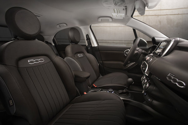 2016 Fiat 500 X Interior