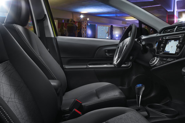 2015 Toyota Prius c Interior