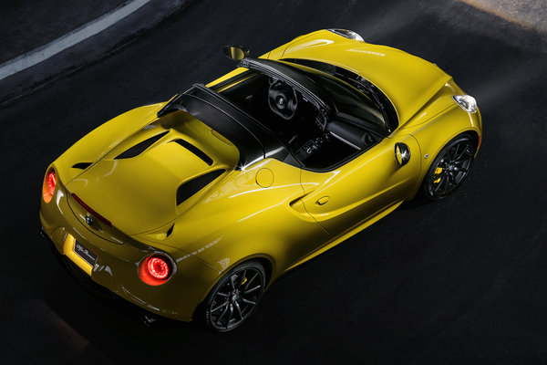 2015 Alfa Romeo 4C Spider