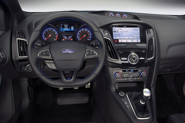 2017 Ford Focus RS Instrumentation