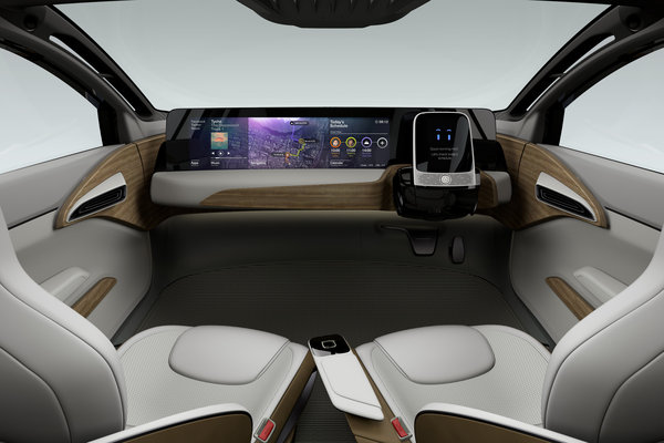 2015 Nissan IDS Interior