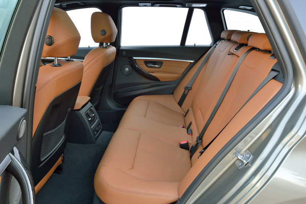 2016 BMW 3-Series Wagon Interior