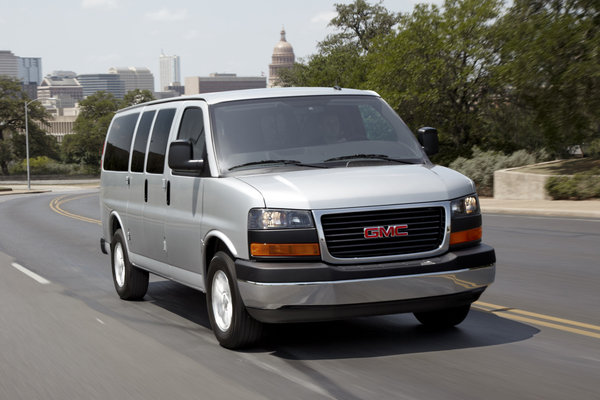 2016 GMC Savana Passenger Van