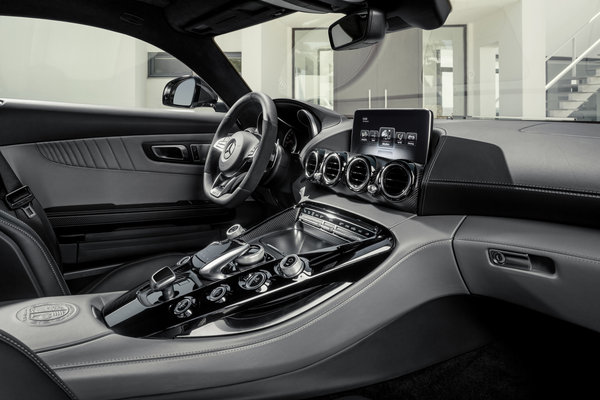 2016 Mercedes-Benz AMG GT Interior