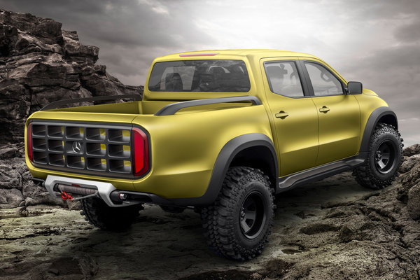 2016 Mercedes-Benz X-Class powerful adventurer