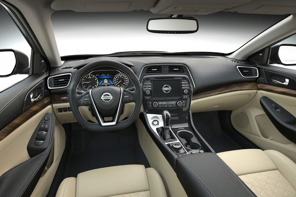 2016 Nissan Maxima Interior