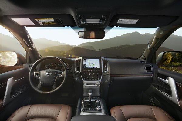 2016 Toyota Land Cruiser Interior