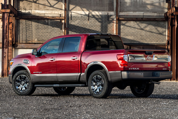 2017 Nissan Titan Crew Cab