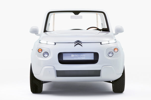 2016 Citroen E-MEHARI styled by Courreges