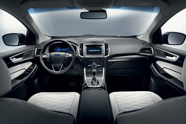 2017 Ford Edge Interior