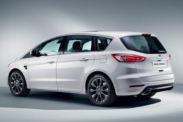 2017 Ford S-Max