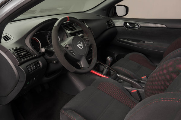 2017 Nissan Sentra NISMO Interior