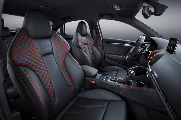 2018 Audi RS 3 Interior