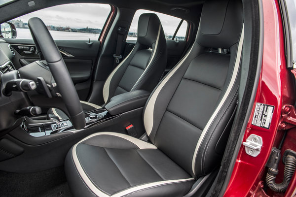 2017 Infiniti QX30 Interior