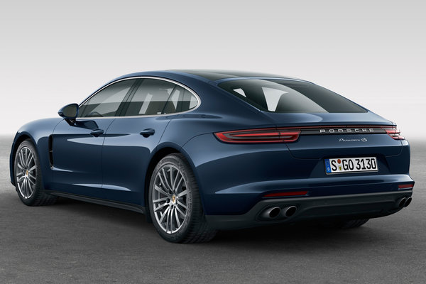 2017 Porsche Panamera