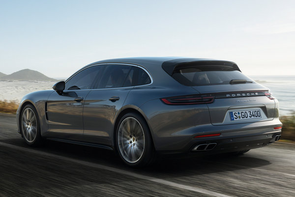 2018 Porsche Panamera Sport Turismo Turbo