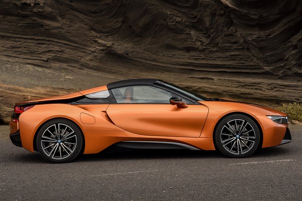 2019 BMW i8 Roadster