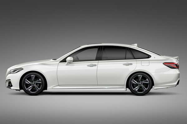 2017 Toyota Crown