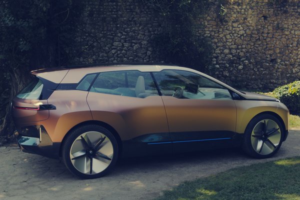 2018 BMW Vision iNext