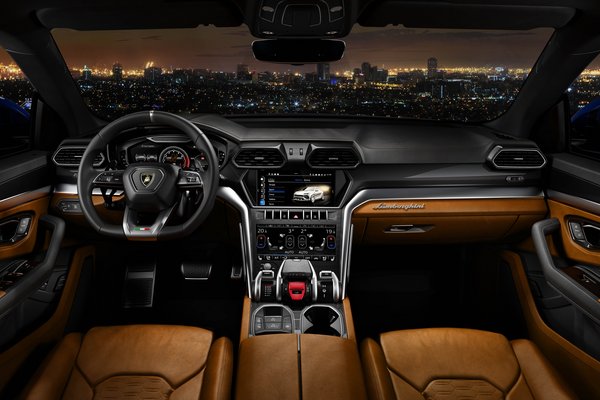 2018 Lamborghini Urus Interior