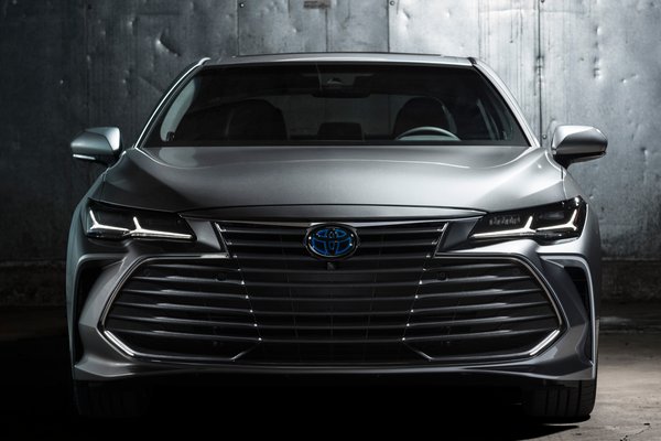 2019 Toyota Avalon Limited Hybrid