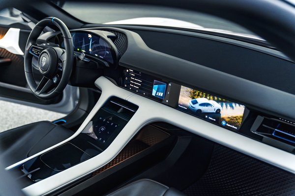 2018 Porsche Mission E Cross Turismo Interior